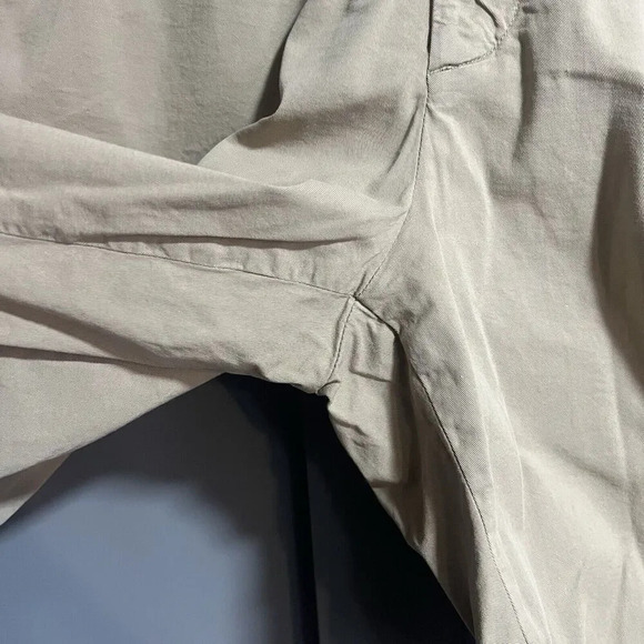 Theory Mens Zaine SWS Patton 8" Inseam Flat Front Chino Shorts Brown Size 40 - Picture 2 of 5